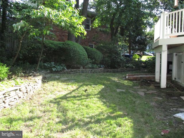 $850,000 | 6161 Foxcroft Road, Alexandria, VA 22307