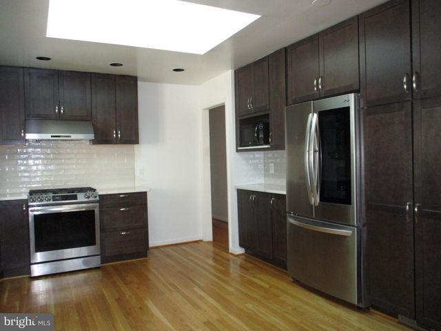 $850,000 | 6161 Foxcroft Road, Alexandria, VA 22307