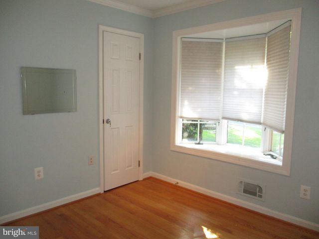 $850,000 | 6161 Foxcroft Road, Alexandria, VA 22307