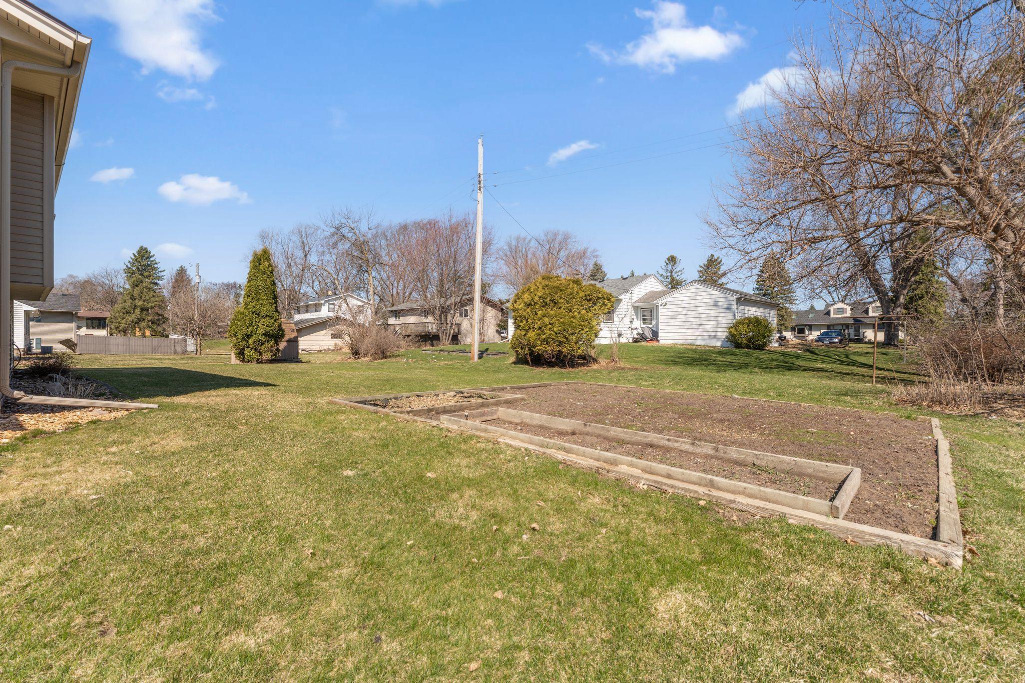 135 Old County Rd C East St. Paul, MN 55117 - Photo 36 of 41