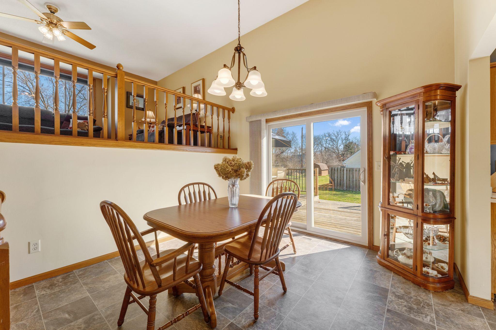 135 Old County Rd C East St. Paul, MN 55117 - Photo 5 of 41