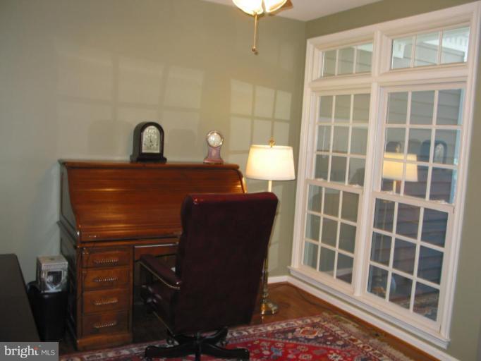 11424 Hollow Timber Court Reston, VA 20194 - Photo 17 of 19 Seperate Dinning room area