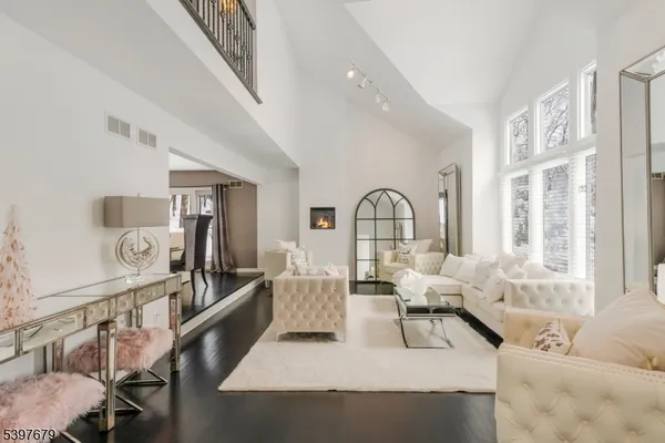 $899,900 | 14 Lookout Drive, Ledgewood, NJ 07852