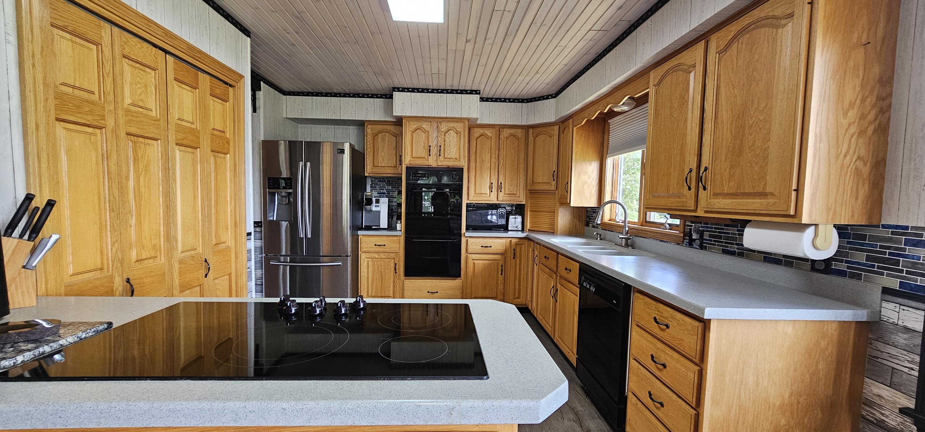 292 Neck Road Benton, ME 04901 - Photo 23 of 39 18. Kitchen