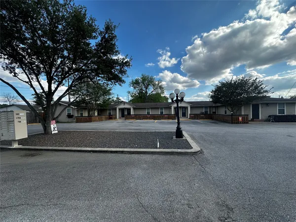 $895 | 507 Houston Street, Unit 8, Rosenberg, TX 77471