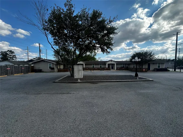 $895 | 507 Houston Street, Unit 8, Rosenberg, TX 77471
