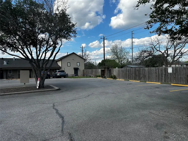 $895 | 507 Houston Street, Unit 8, Rosenberg, TX 77471
