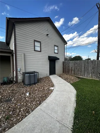 $895 | 507 Houston Street, Unit 8, Rosenberg, TX 77471