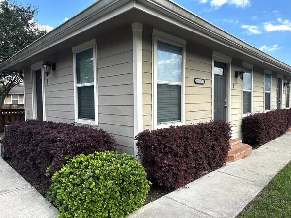 $895 | 507 Houston Street, Unit 8, Rosenberg, TX 77471