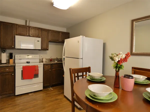 $895 | 507 Houston Street, Unit 8, Rosenberg, TX 77471