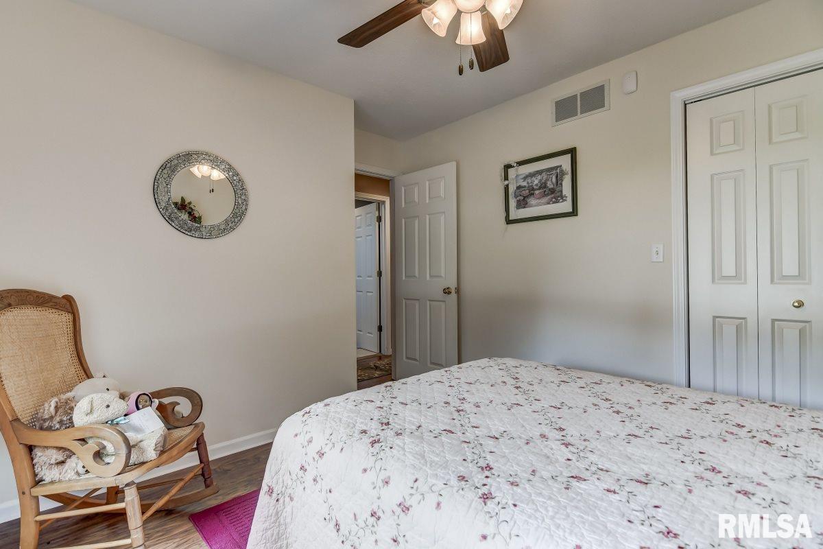 2320 Chesapeake Landing Springfield, IL 62712 - Photo 19 of 36 Gallery Image 19