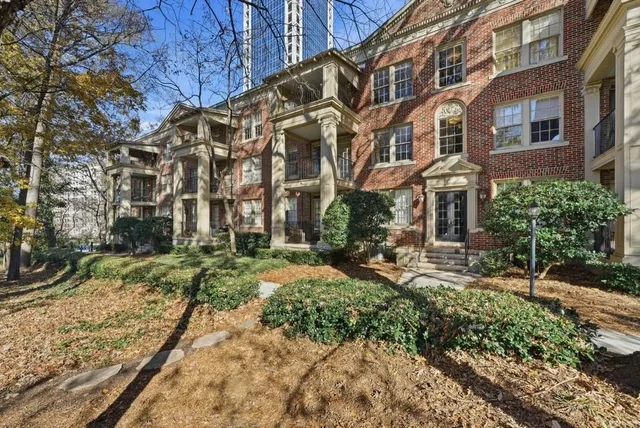 $2,100 | 2814 Peachtree Road Northwest, Unit 4, Atlanta, GA 30305