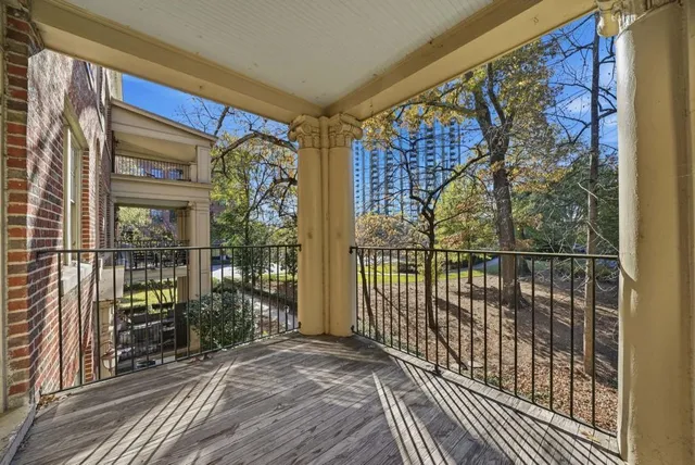 $2,100 | 2814 Peachtree Road Northwest, Unit 4, Atlanta, GA 30305