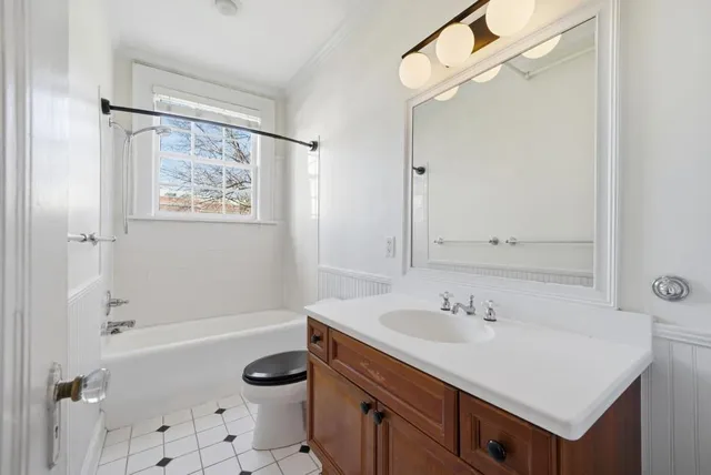 $2,100 | 2814 Peachtree Road Northwest, Unit 4, Atlanta, GA 30305