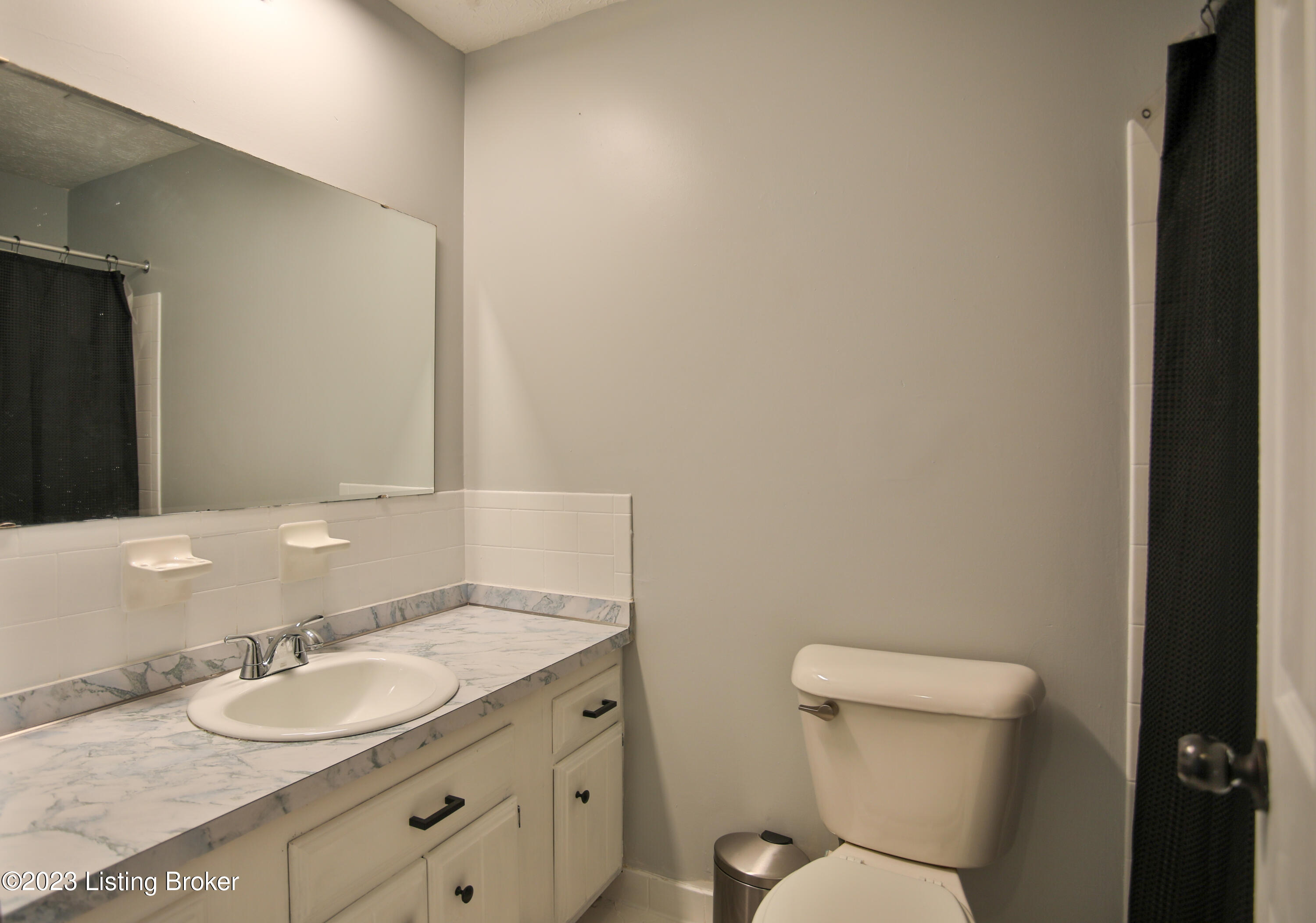3713 Modesto Road Louisville, KY 40299 - Photo 15 of 43 3713 Modesto Rd-18