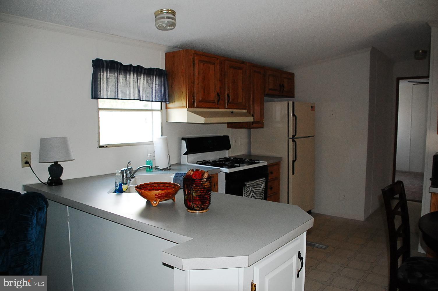10505 Cedarville Road Brandywine, MD 20613 - Photo 17 of 41 Into Kitchen