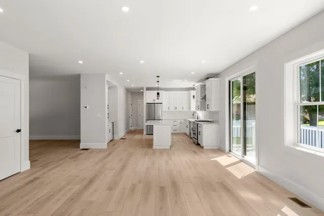 $1,159,900 | 8 Senter Street, Salem, NH 03079