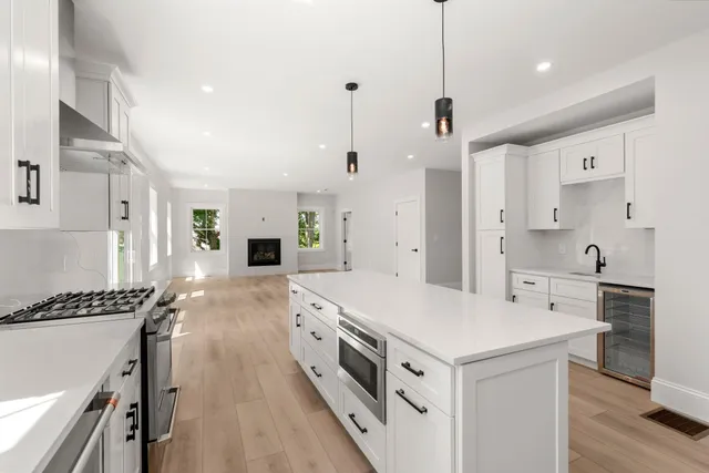 $1,159,900 | 8 Senter Street, Salem, NH 03079