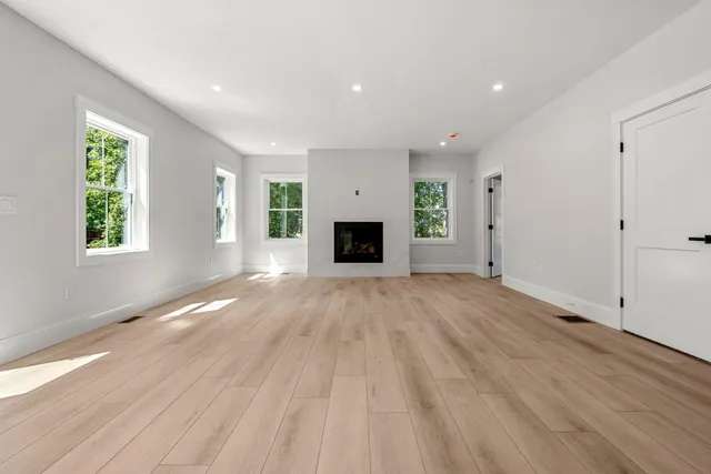 $1,159,900 | 8 Senter Street, Salem, NH 03079