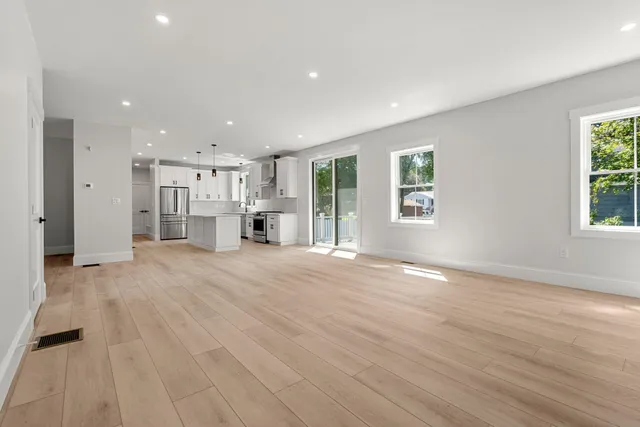 $1,159,900 | 8 Senter Street, Salem, NH 03079