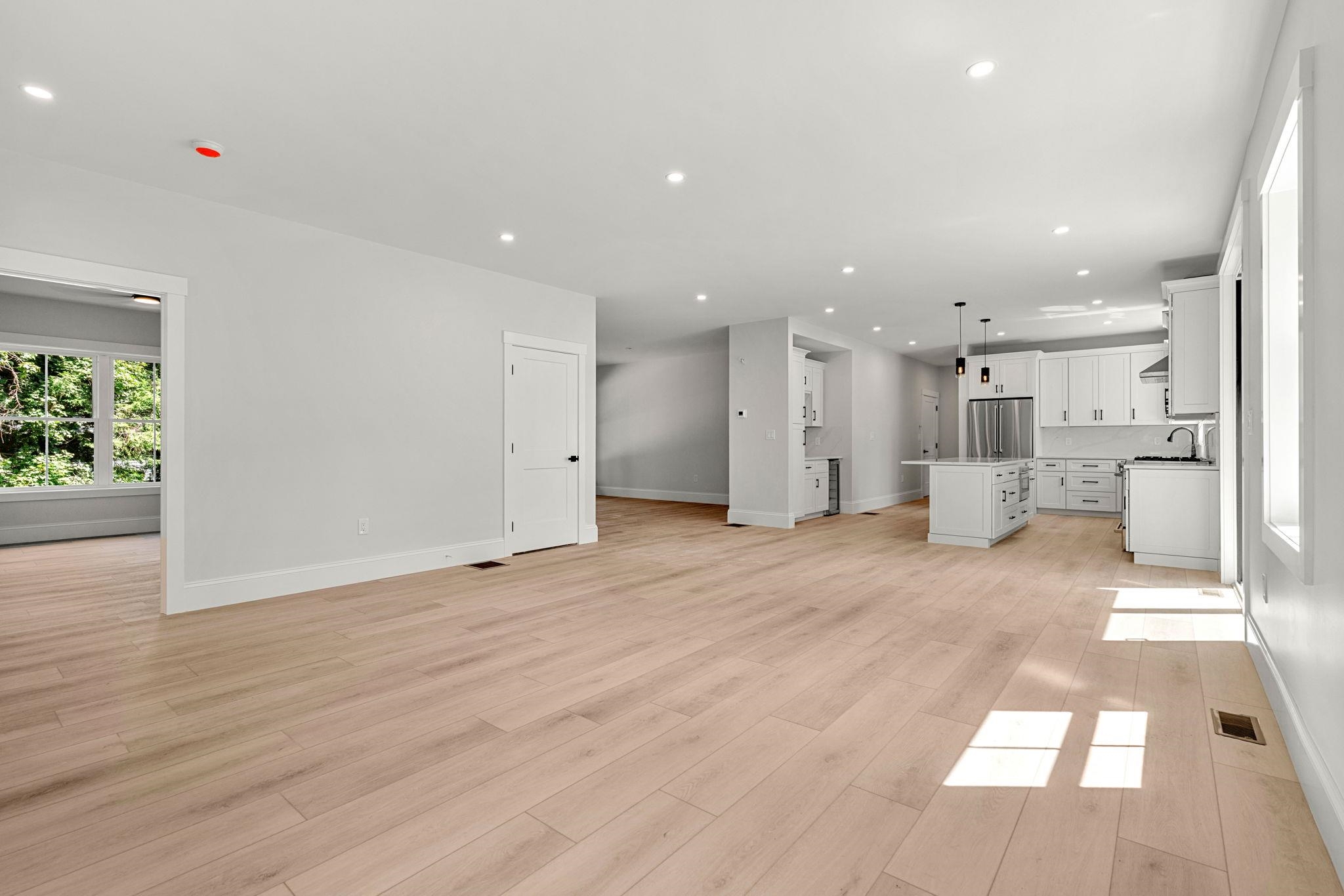 8 Senter Street Salem, NH 03079 - Photo 18 of 43