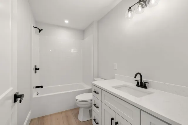 $1,159,900 | 8 Senter Street, Salem, NH 03079