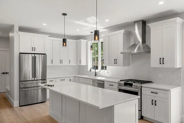 $1,159,900 | 8 Senter Street, Salem, NH 03079