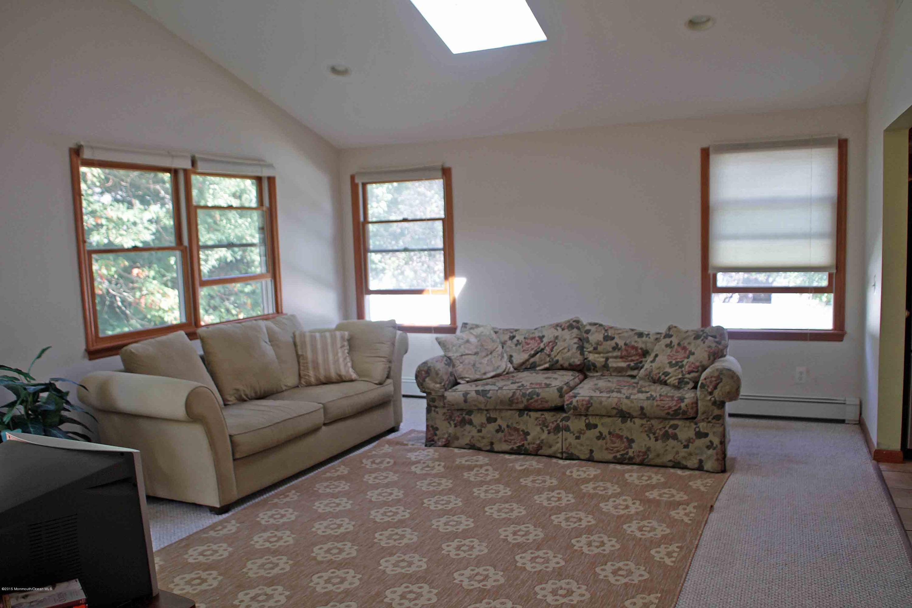 1609 Barkalow Road Wall, NJ 07719 - Photo 3 of 12 1609 Barkalow Rd Great Room