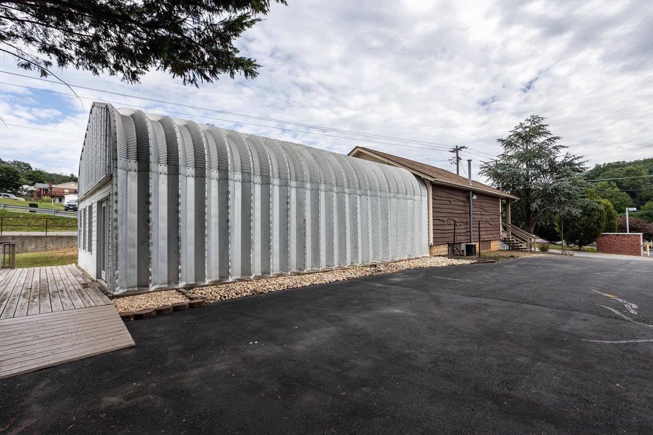 2408 Cedar Street Staunton, VA 24401 - Photo 32 of 54 a view of a backyard of the house