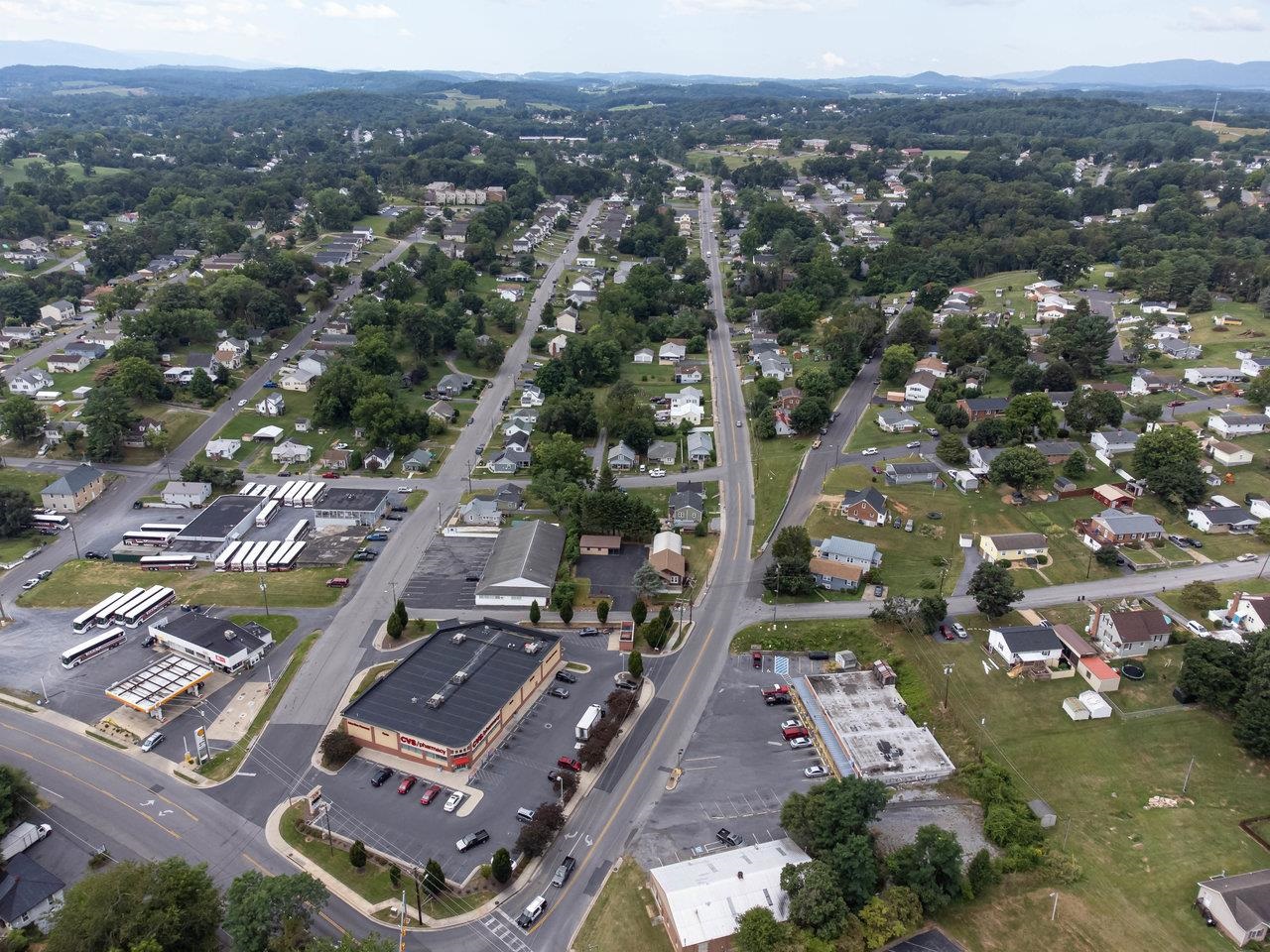 2408 Cedar Street Staunton, VA 24401 - Photo 46 of 54 an aerial view of multiple house