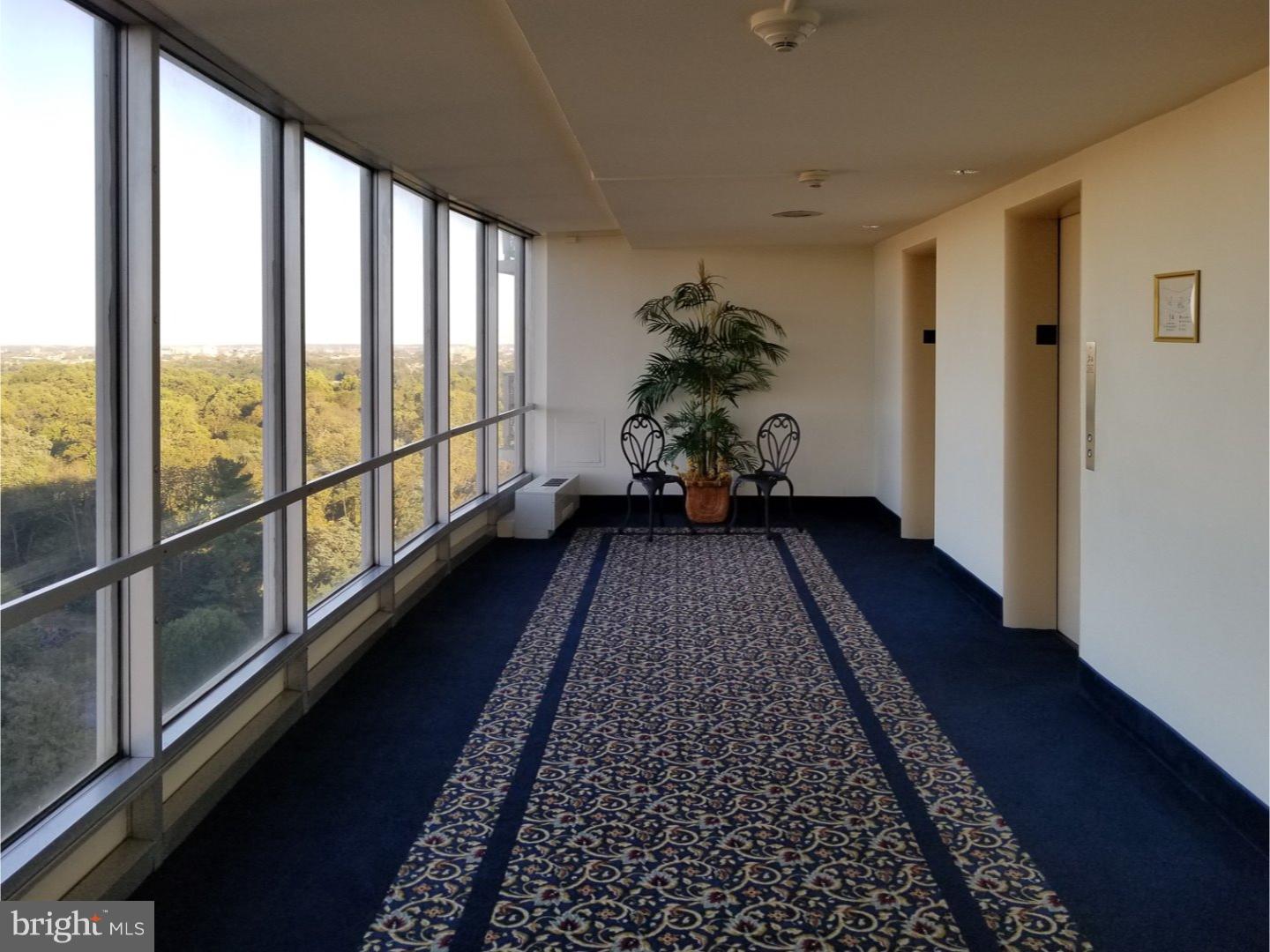 3900 West Ford Road, Unit 17D Philadelphia, PA 19131 - Photo 4 of 21 Hallway