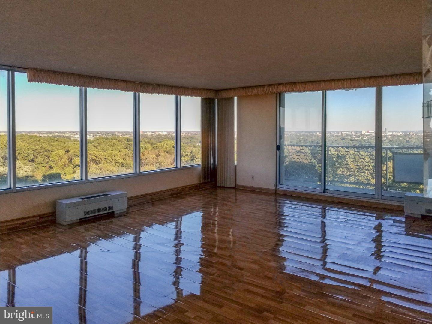 3900 West Ford Road, Unit 17D Philadelphia, PA 19131 - Photo 7 of 21 Living Room