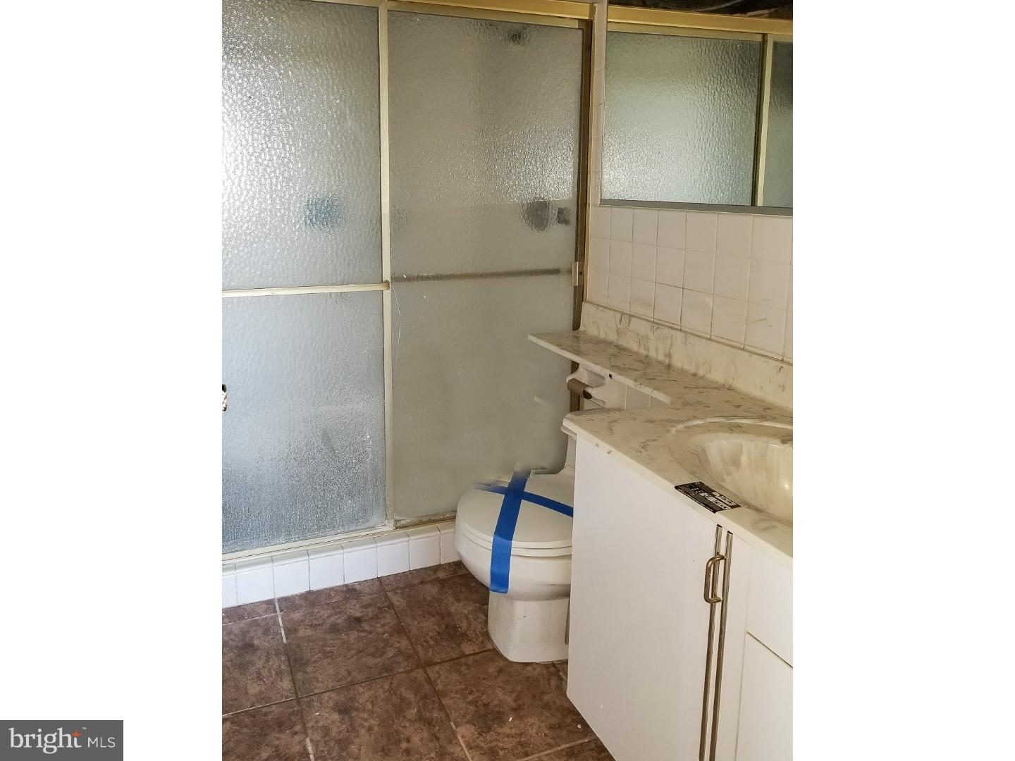 3900 West Ford Road, Unit 17D Philadelphia, PA 19131 - Photo 10 of 21 Master Bathroom