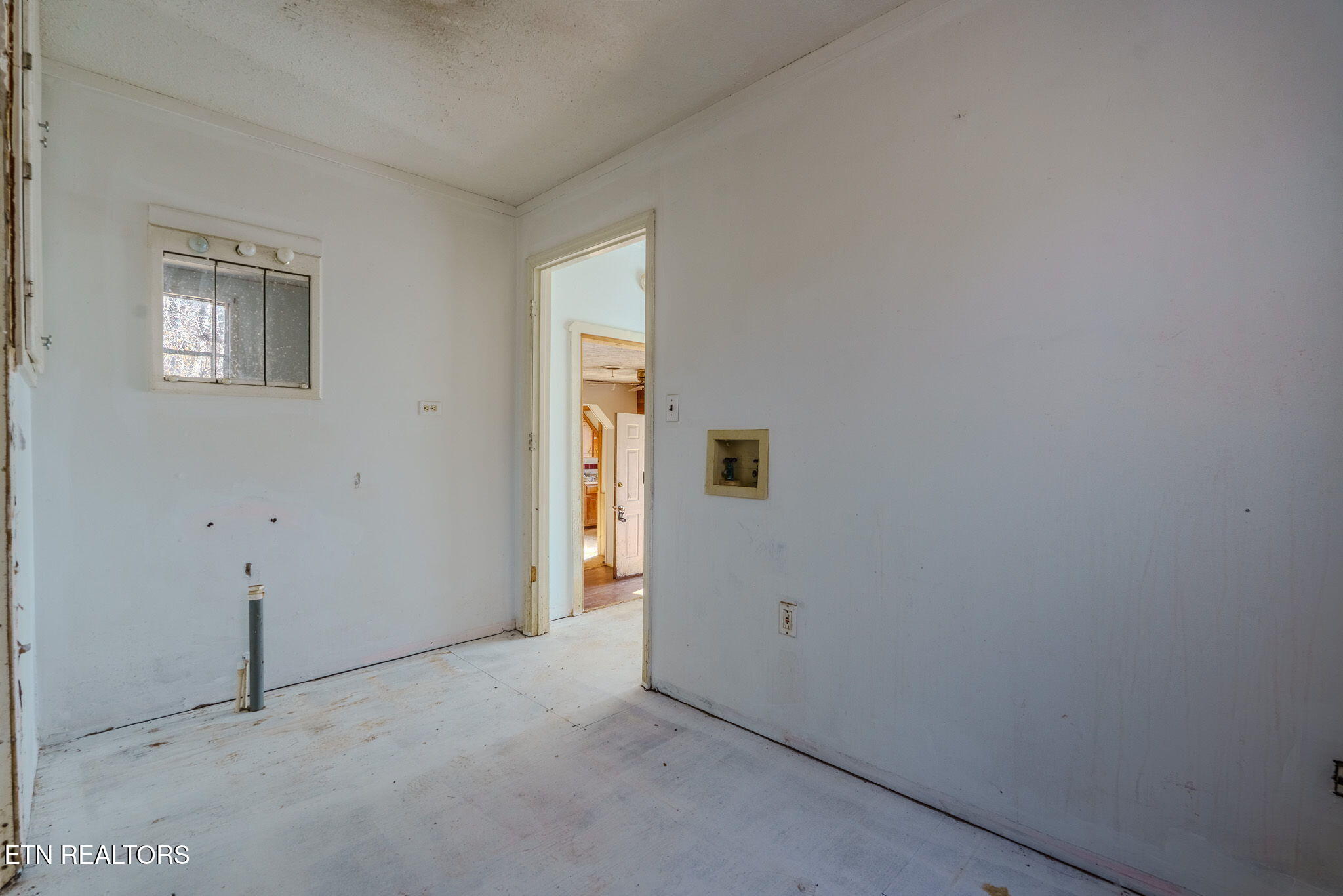 960 Chestnut Grove Road Dandridge, TN 37725 - Photo 10 of 18 12-web-or-mls-_DSC0626-HDR