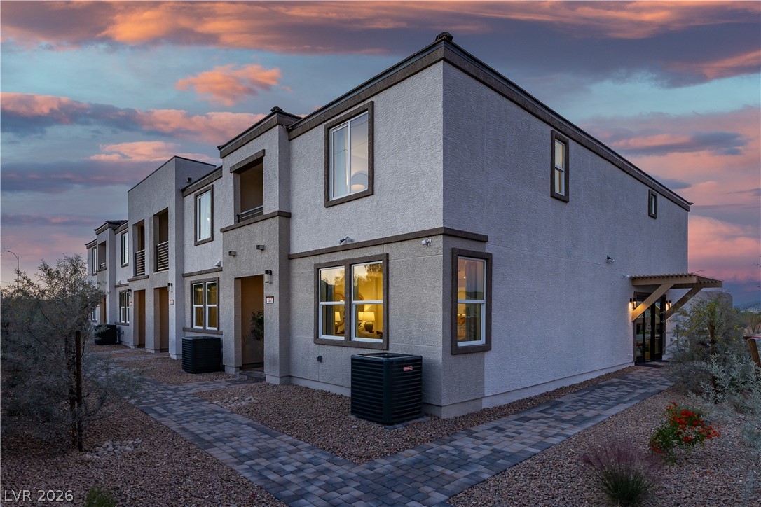 1951 Hydrangea Place Las Vegas, NV 89106 - Photo 2 of 27 Albany MODEL HOME PHOTO