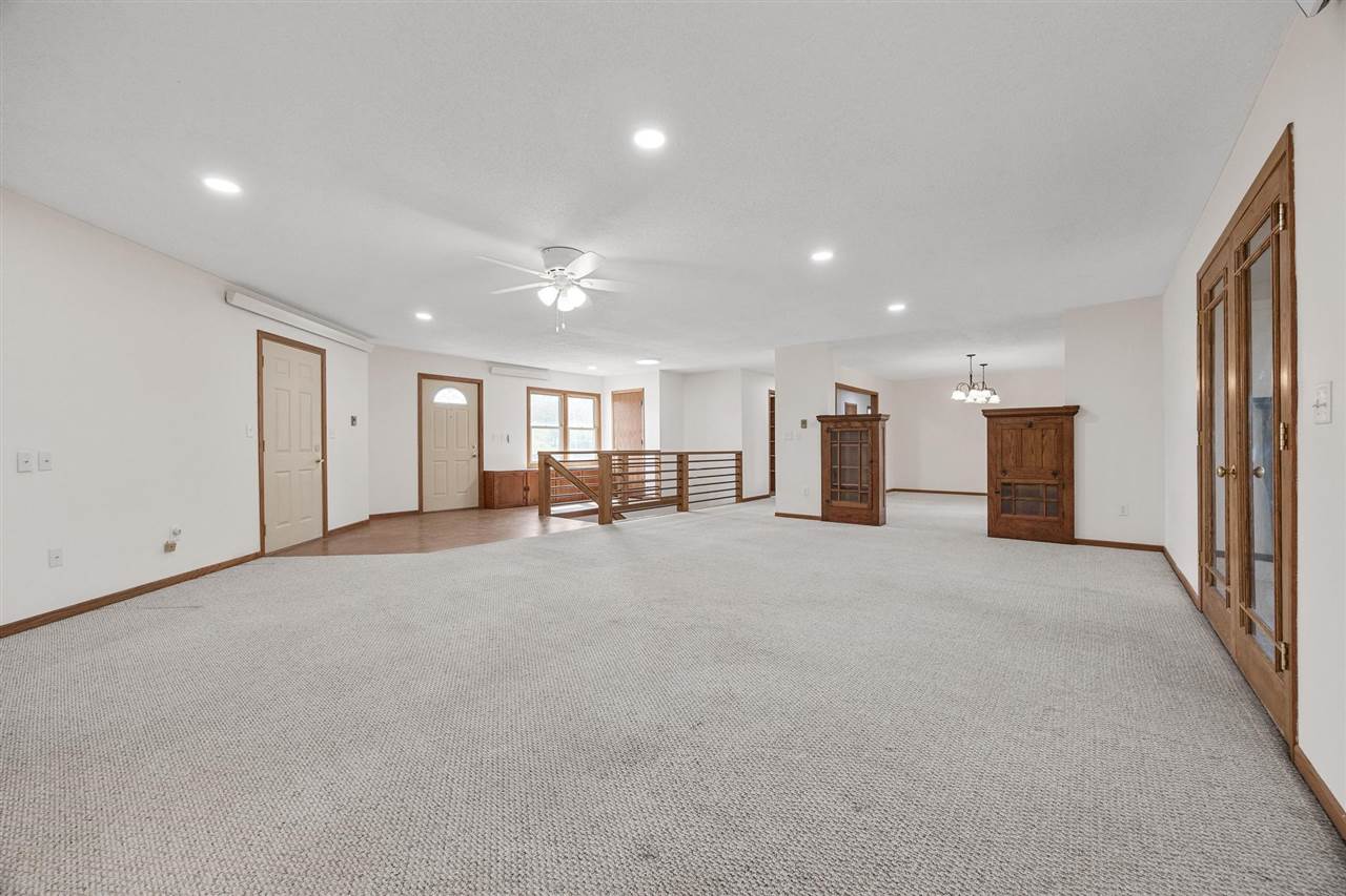 2307 Quincy Road Northeast Solon, IA 52333 - Photo 11 of 72 Gallery Image 11