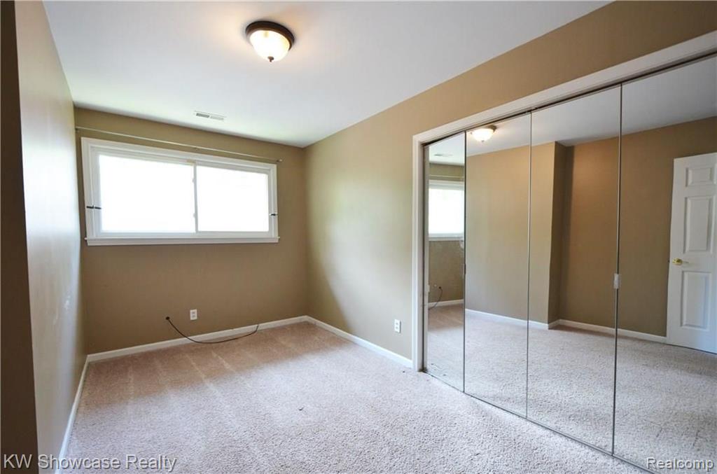 7959 Richardson Road West Bloomfield, MI 48323 - Photo 12 of 13