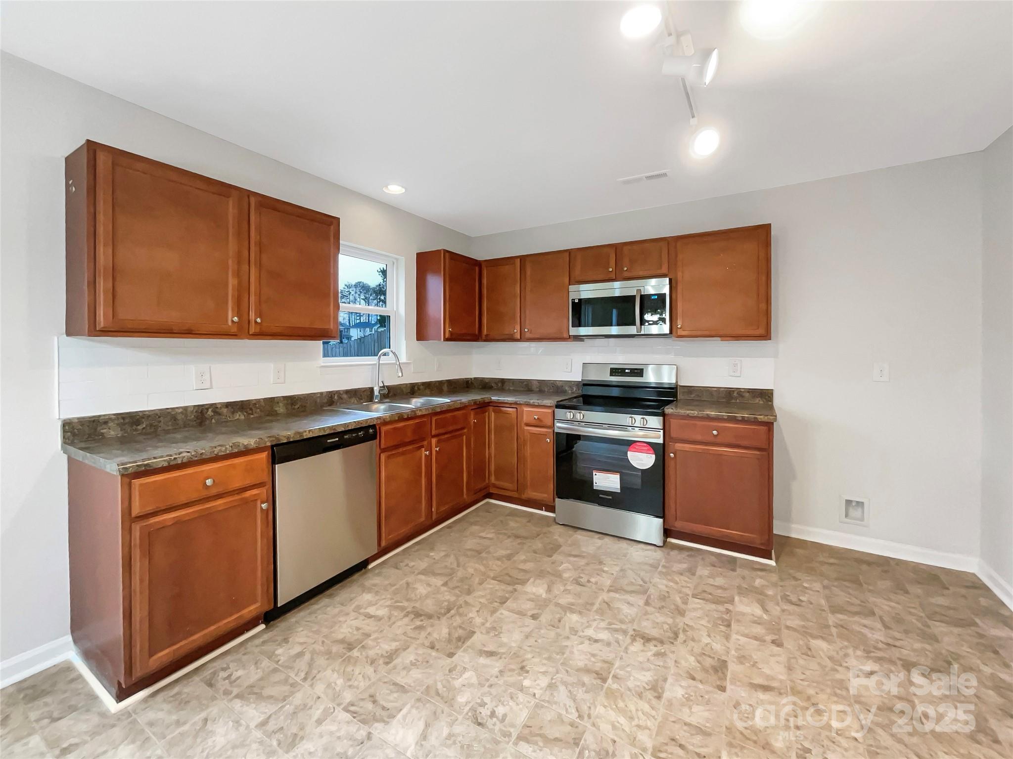 845 Finley Road Rock Hill, SC 29730 - Photo 6 of 22 Gallery Image 6