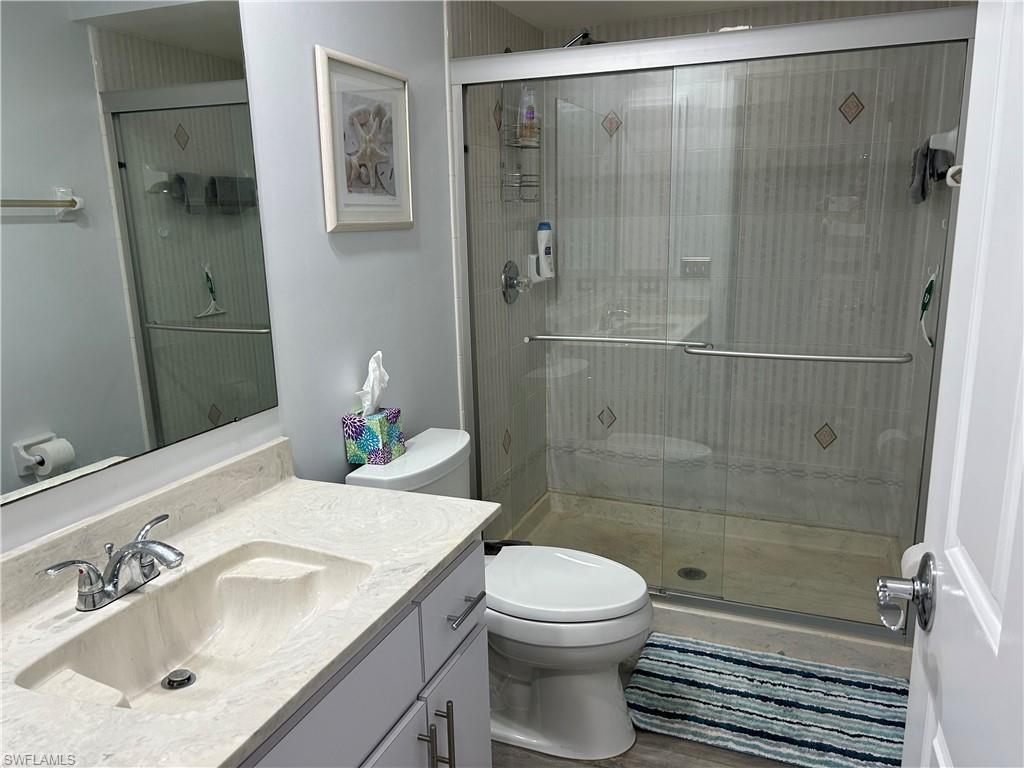 509 Roma Court, Unit 201 Naples, FL 34110 - Photo 15 of 17 Guest Bath