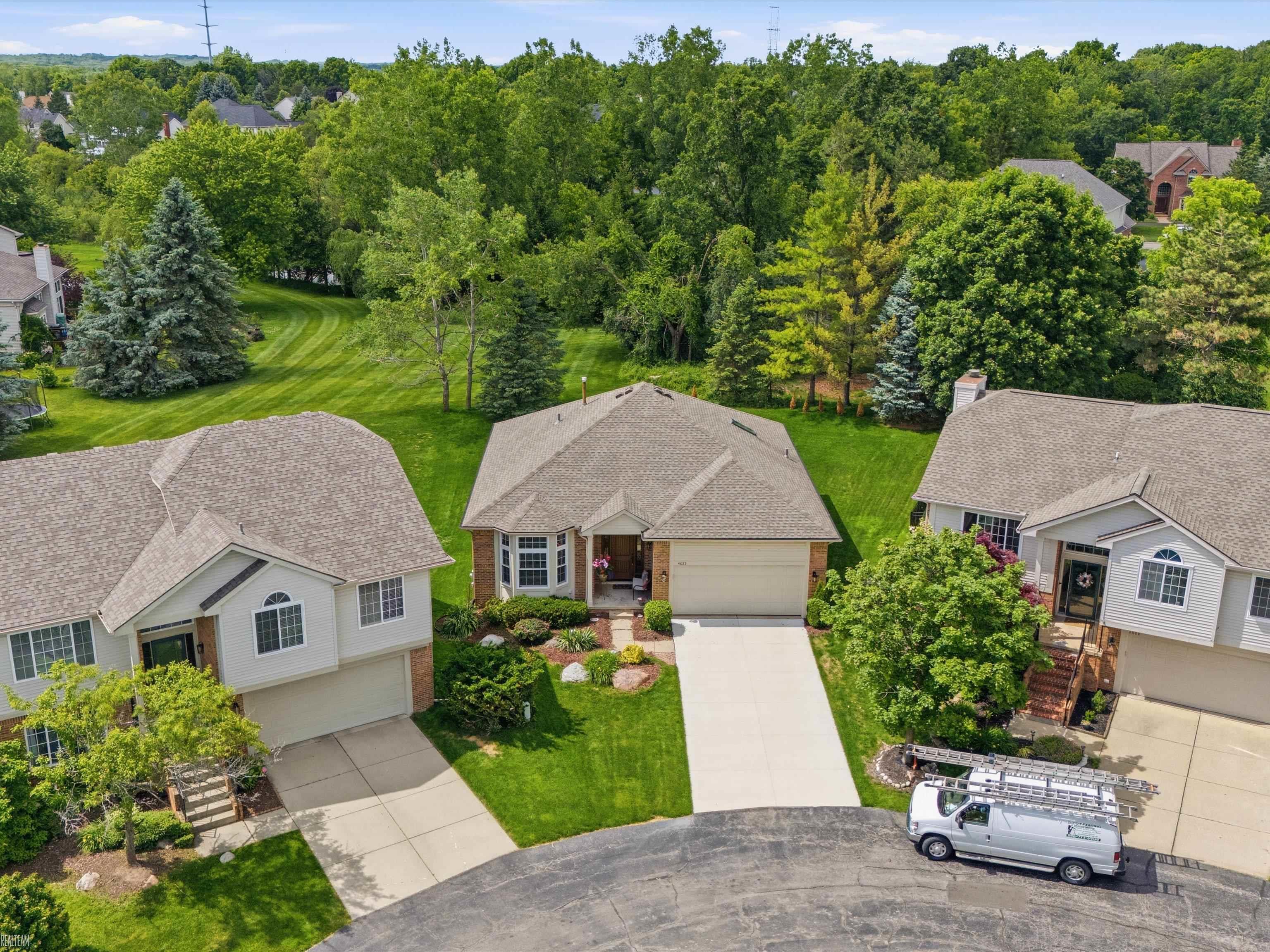 4652 Amberwood Court Rochester, MI 48306 - Photo 41 of 45