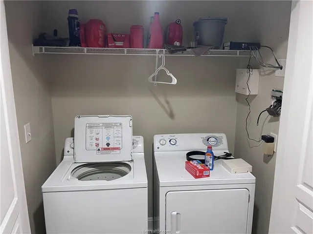 $179,900 | 1725 Harvey Mitchell Parkway South, Unit 2233, College Station, TX 77840