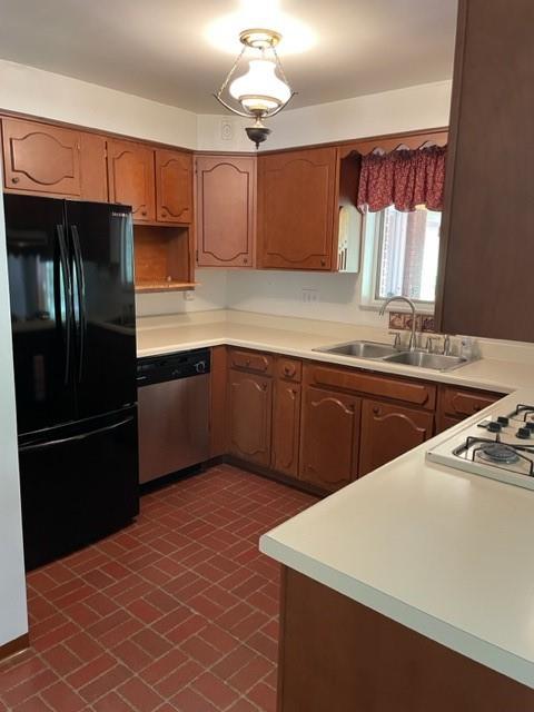 253 Clever Road McKees Rocks, PA 15136 - Photo 6 of 22 Gallery Image 6