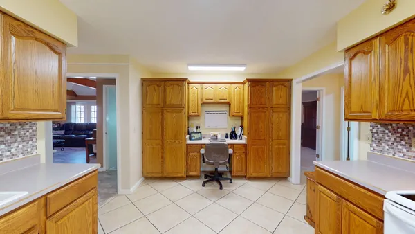$589,000 | 175 Castleton Cove, Paris, TN 38242