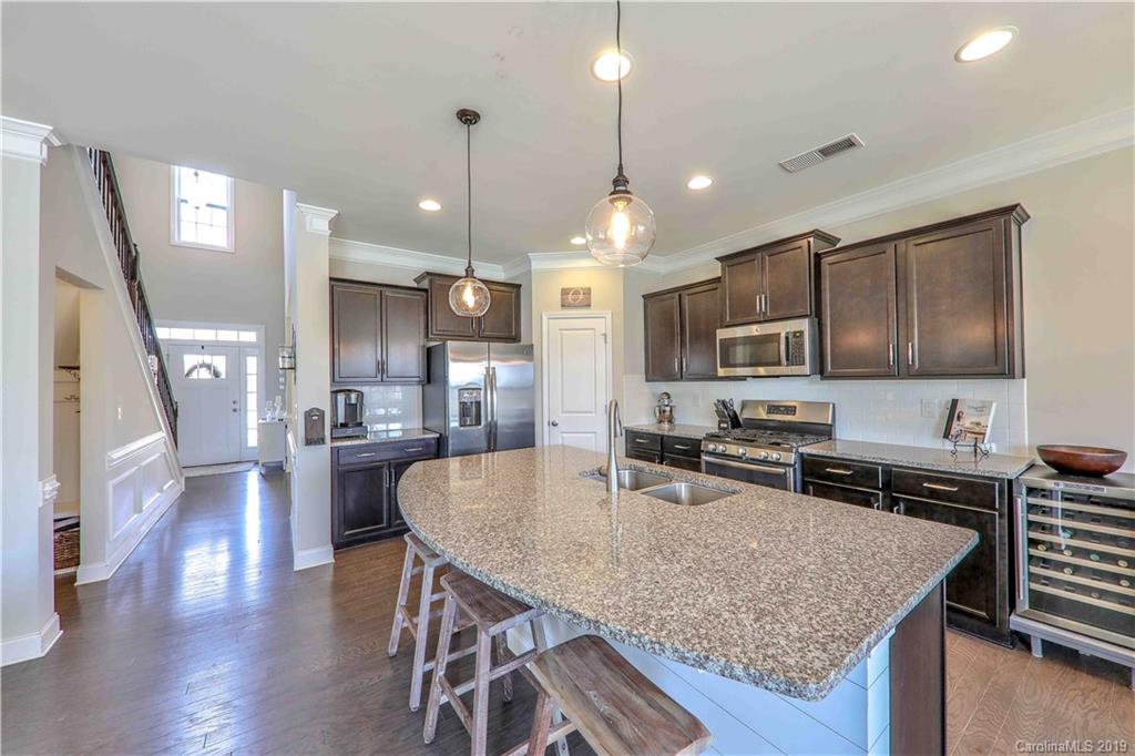 7303 Hamilton Bridge Road Charlotte, NC 28278 - Photo 6 of 32 Gallery Image 6