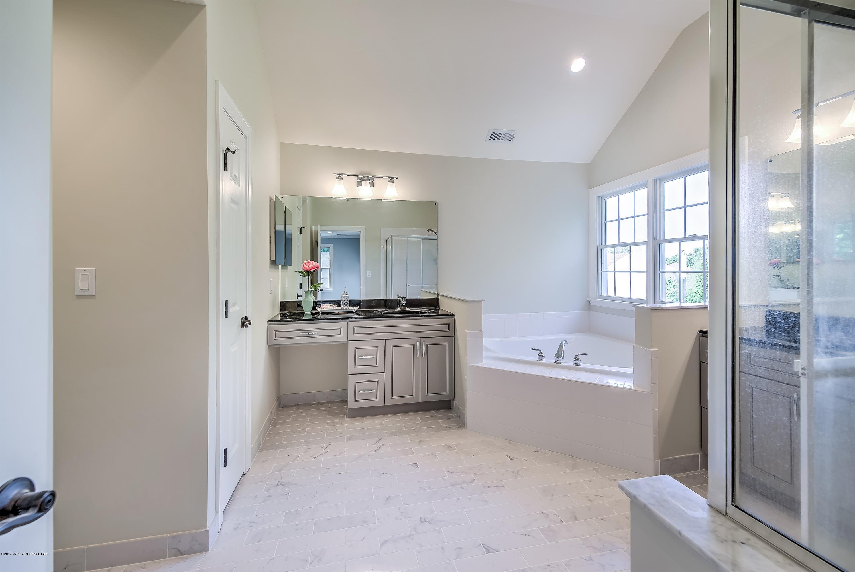 4 Lahaway Court Cream Ridge, NJ 08514 - Photo 20 of 29 019_MASTER BATHROOM
