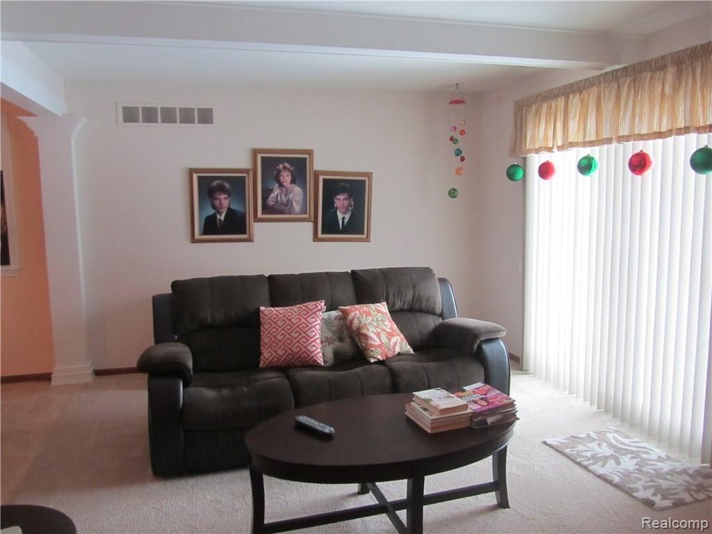 18937 Wayne Road Livonia, MI 48152 - Photo 25 of 55 18937 Wayne 105.JPG