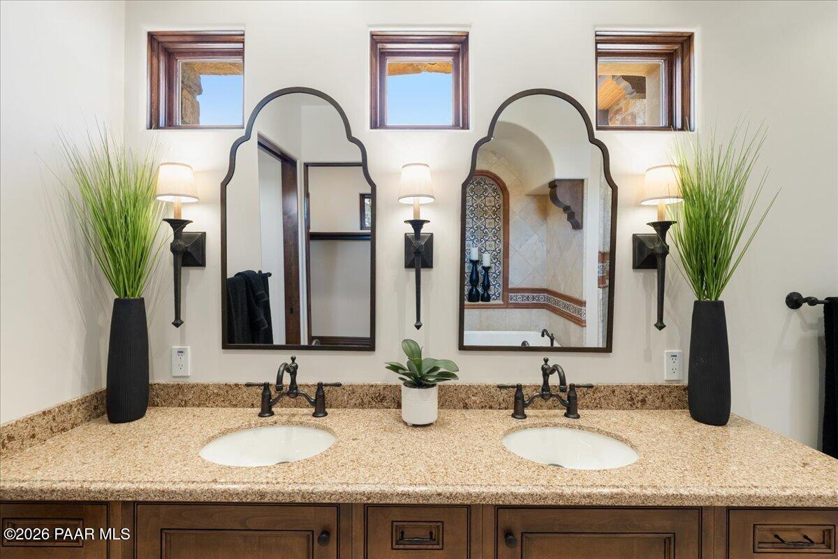 3350 Bar-Circle-A Road Prescott, AZ 86301 - Photo 109 of 181 107-Bathroom 2