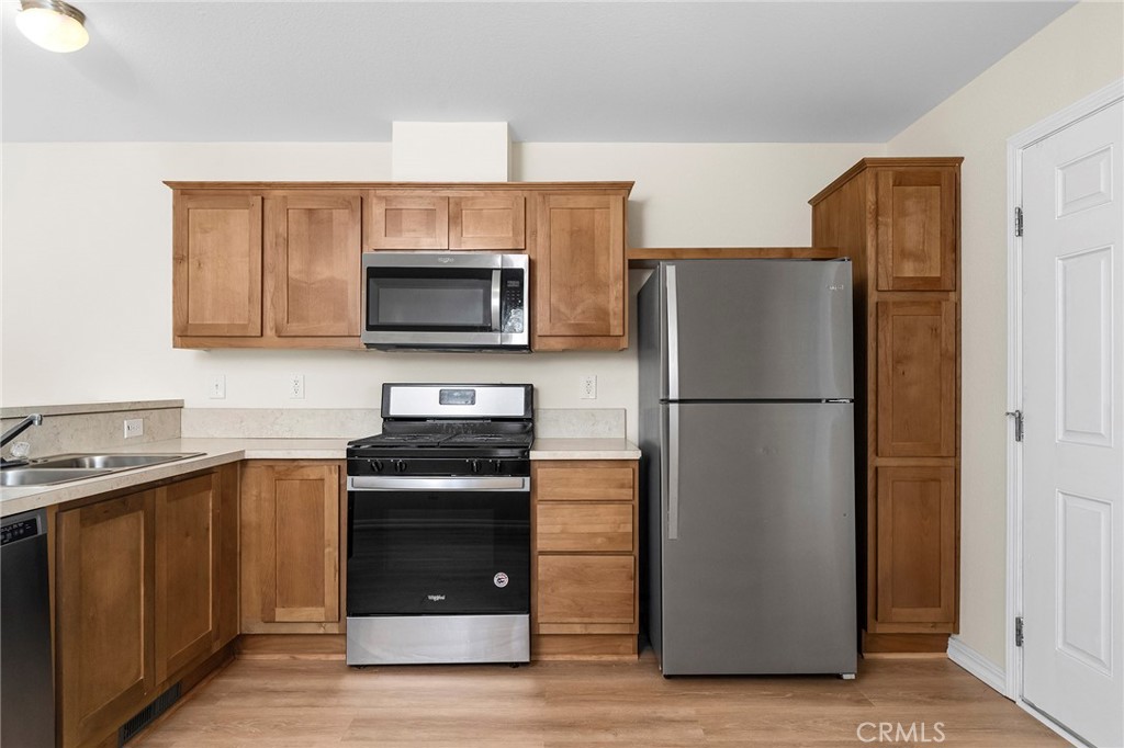 1080 Pearson Road, Unit 3 Paradise, CA 95969 - Photo 18 of 37 Kitchen