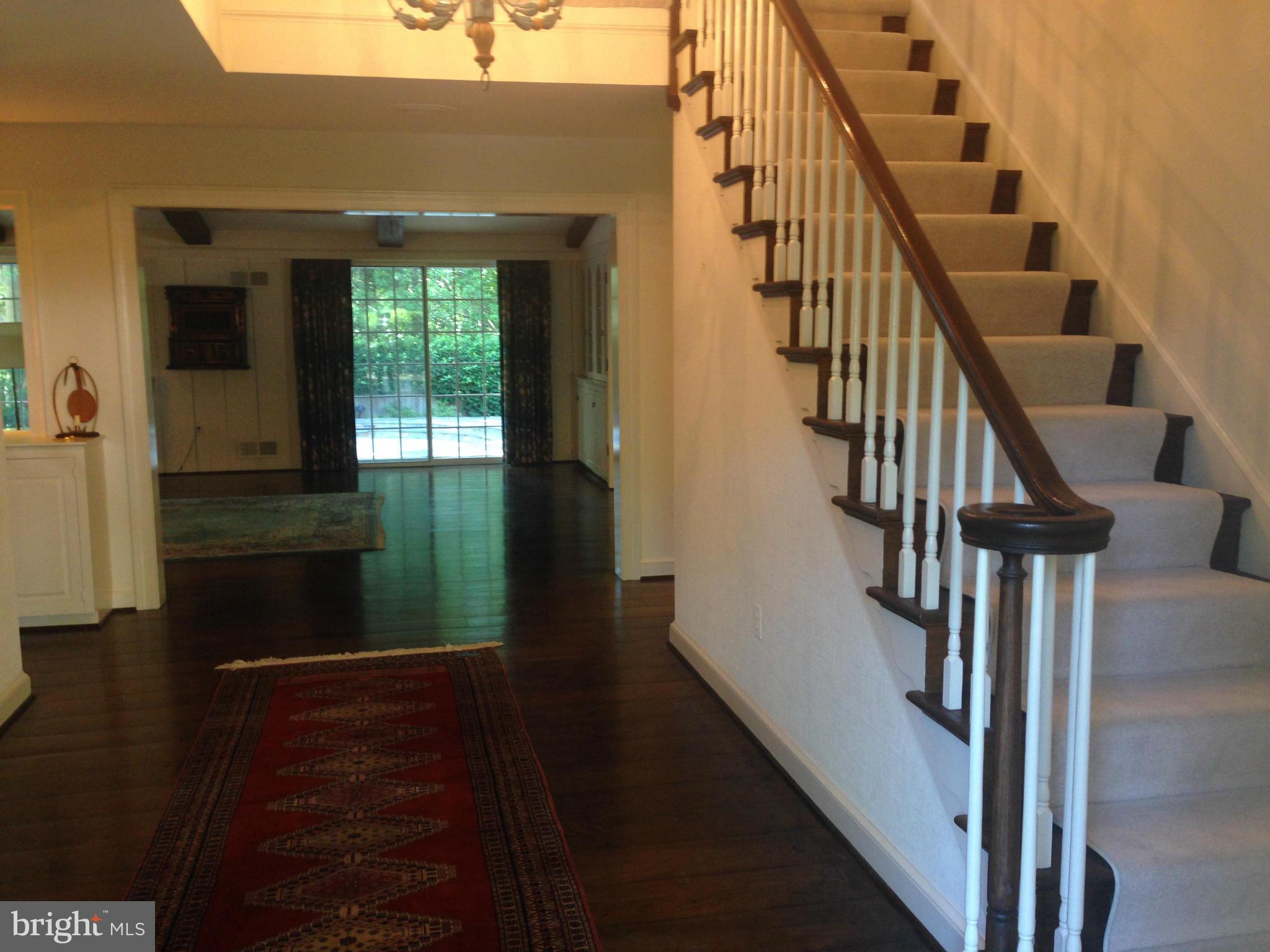 7109 Darby Road Bethesda, MD 20817 - Photo 15 of 22 Interior (General)