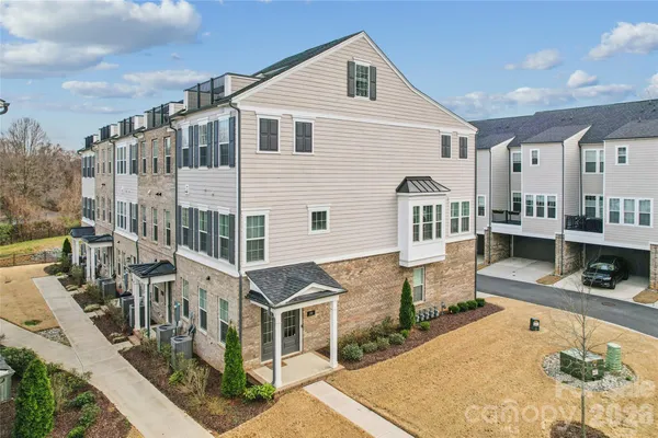 a view of a large white building